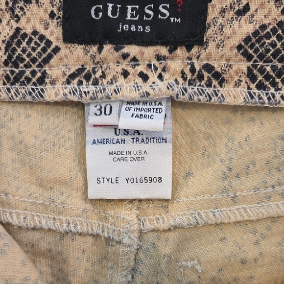 Guess Jeans Shorts Made In The USA Tan and Black Snakeskin Pattern Size 30 - Picture 3 of 13